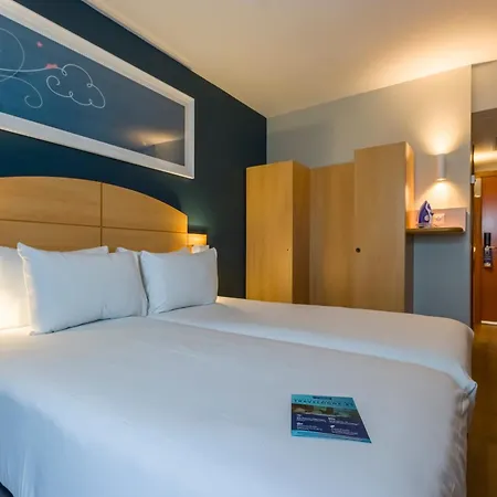 Travelodge Madrid Alcalá de Henares Exterior photo